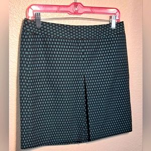 Ann Taylor LOFT Mini Skirt || Size 6P || Black and Blue💖